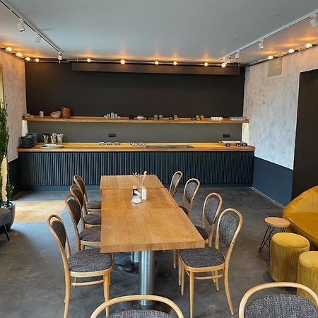 Hotel Tari Höchberg Екстериор снимка